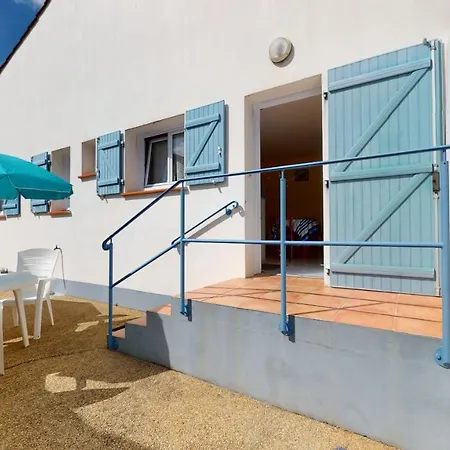 La Terrasse Du Port De Gilles Holiday home *