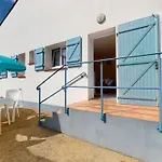 La Terrasse Du Port De Gilles בית נופש *