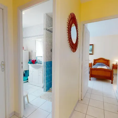 Holiday home La Terrasse Du Port De Gilles